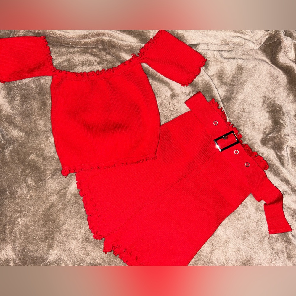 BEAUTIFUL RED set crop top with high short